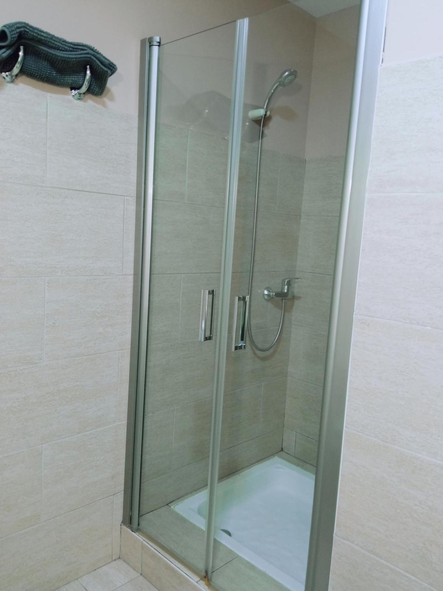 Apartamentos La Almena 2 Caceres Bagian luar foto