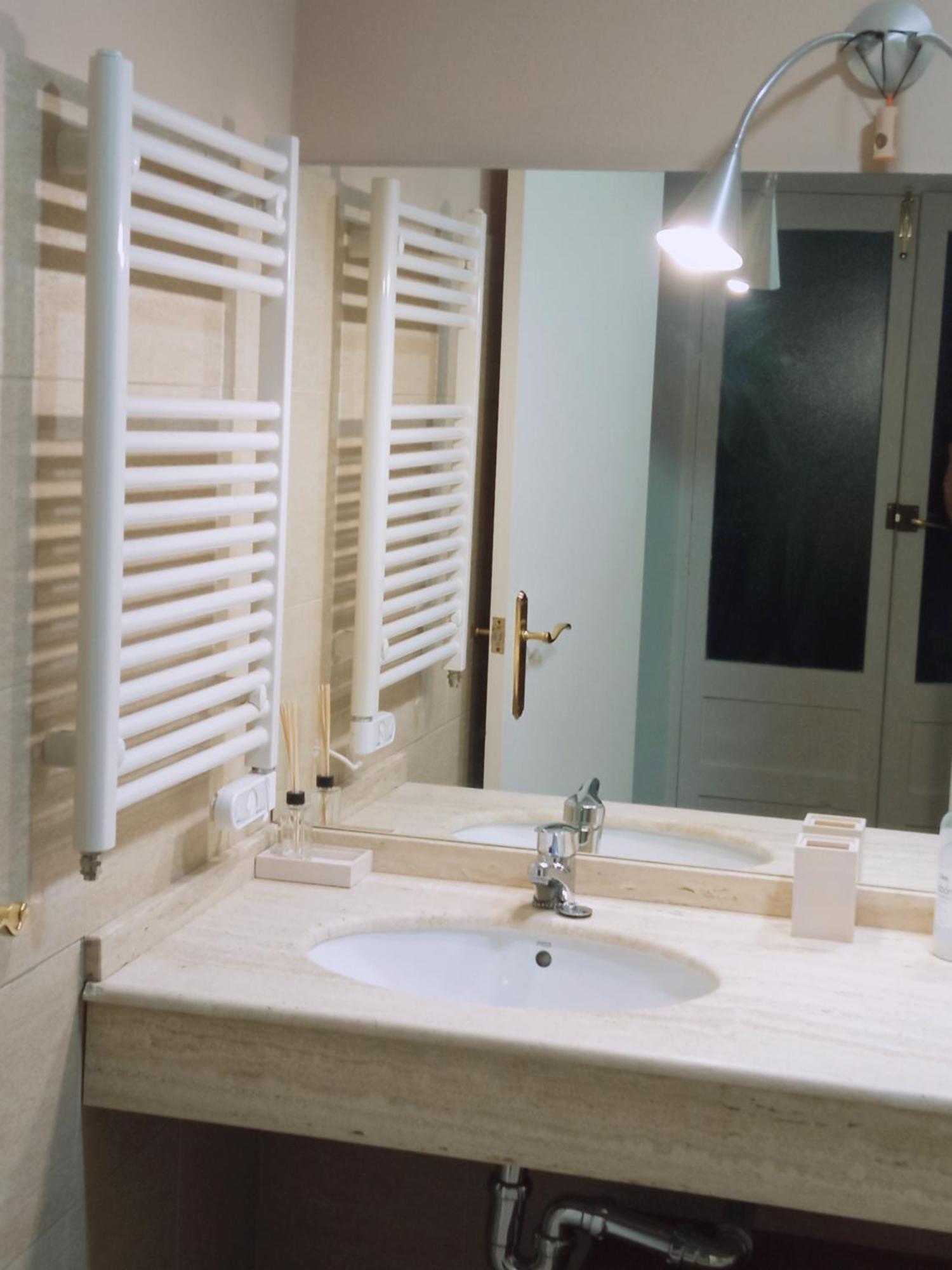 Apartamentos La Almena 2 Caceres Bagian luar foto
